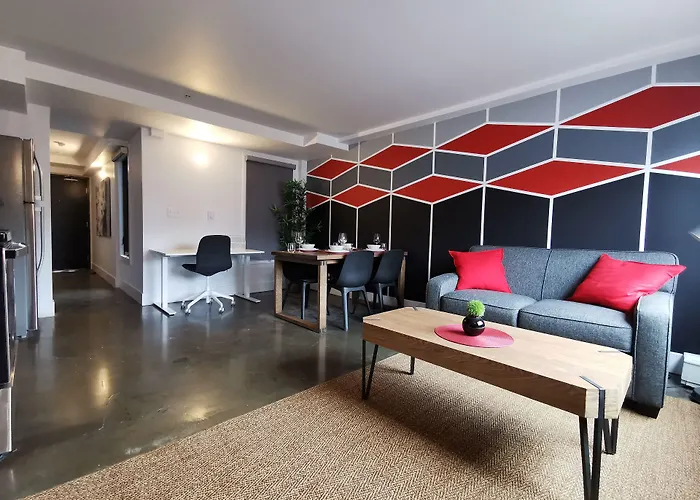 Cheap hotel: Cameo Hotel And Suites